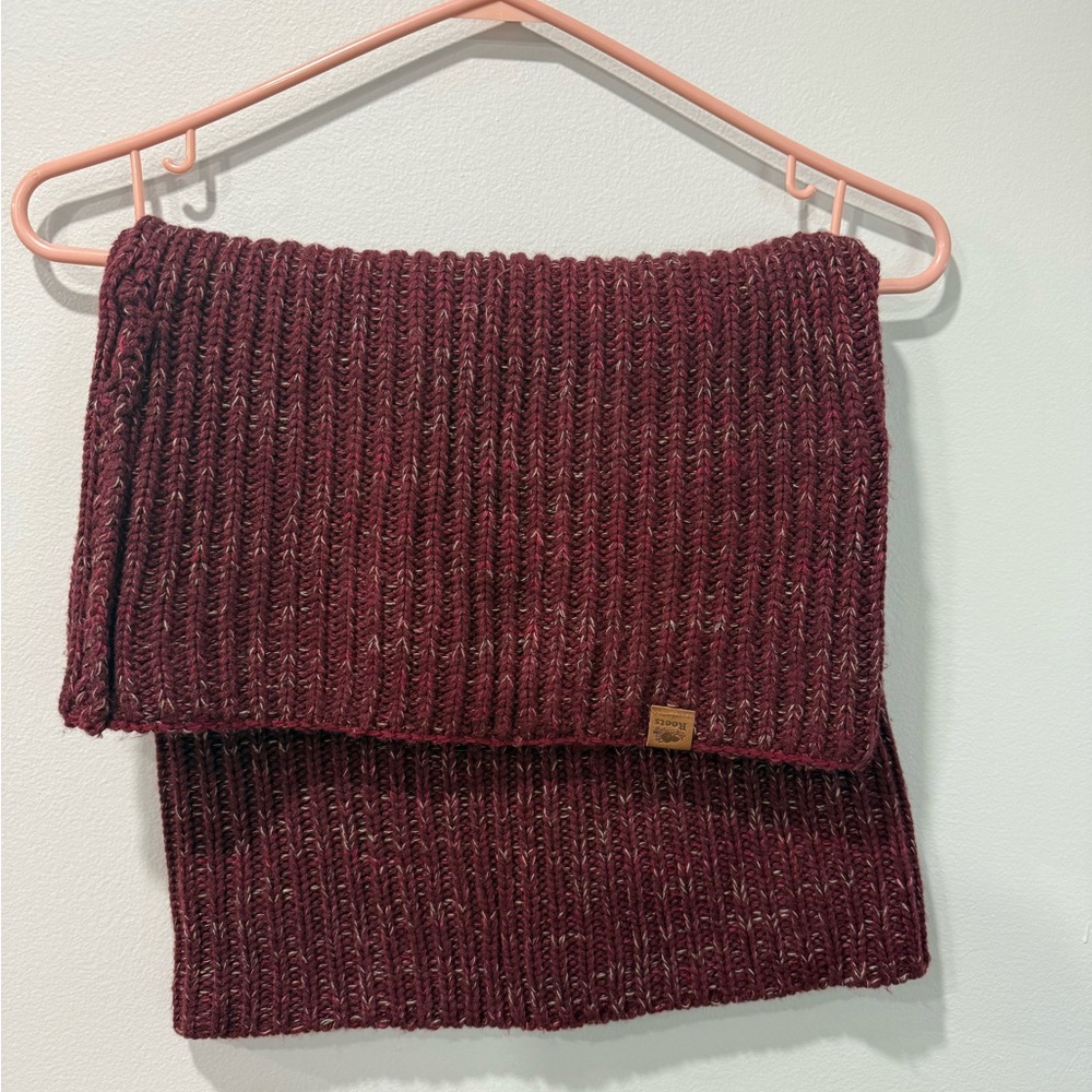 Roots Maroon and Gray Knit Scarf